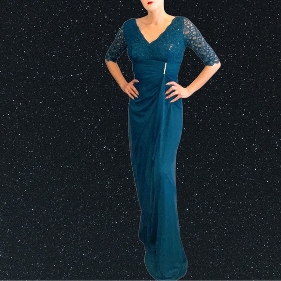 Beautiful Emerald Green Formal Gown With Rhinestone Accent and Lace Top 6 - Picture 12 of 14